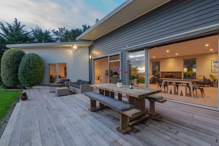 252 Polson Hill Drive Aokautere_16