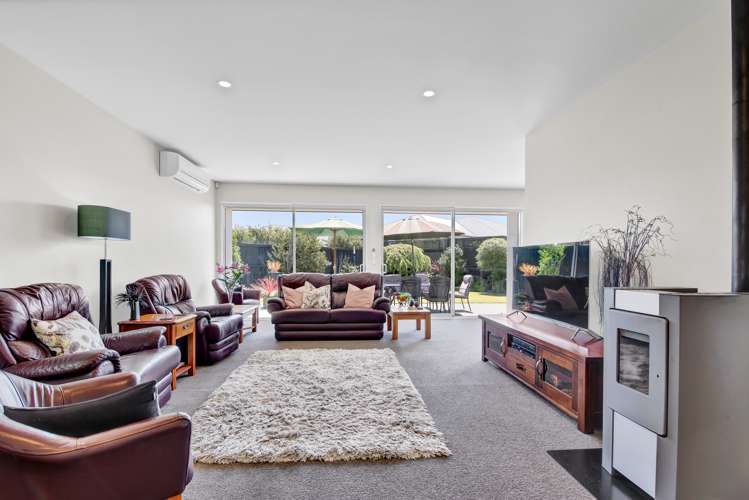 8 Wisteria Lane Rangiora_11