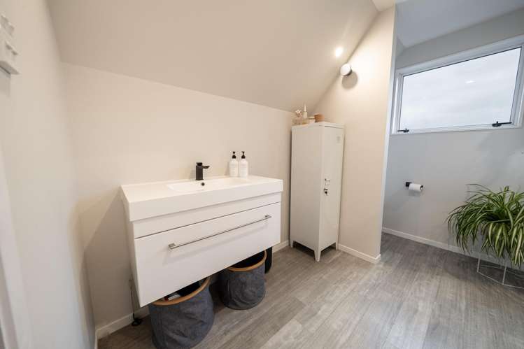 136 Chelmsford Street Windsor_19