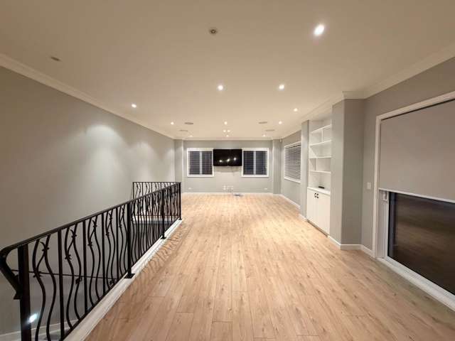 10 Tuangi Street Long Bay_1
