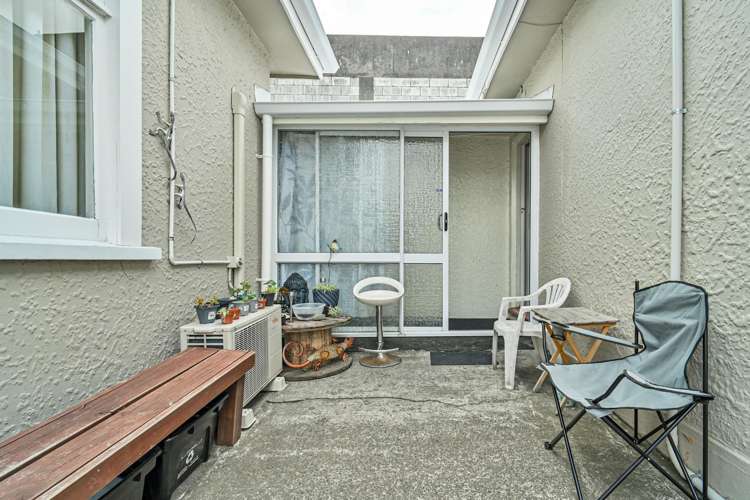 3/402 Queen Street East_5