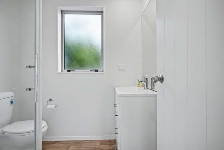 992A Tremaine Avenue Roslyn_14