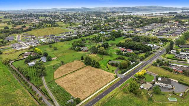 6,198sqm Lifestyle Level Fenced & Ready to Build