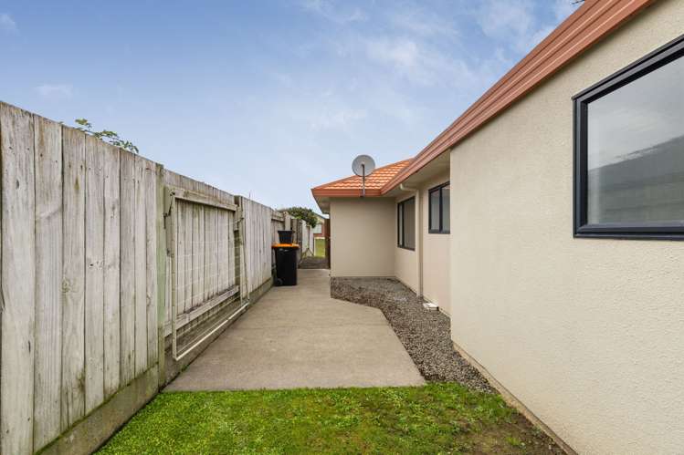 21 Logan Way Kelvin Grove_22