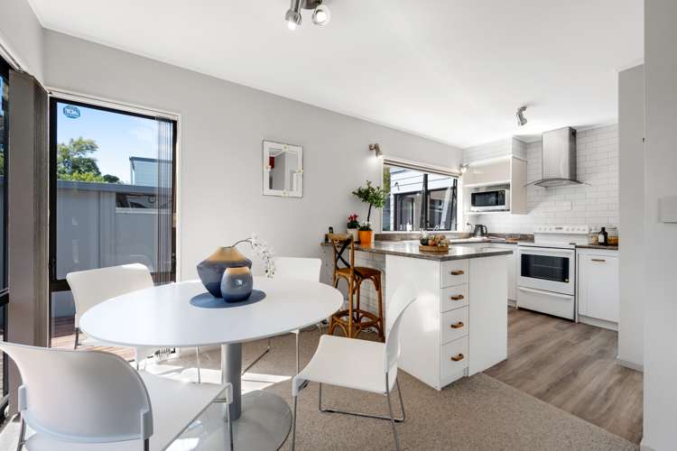 39B Gills Road Bucklands Beach Manukau City Houses for Sale One