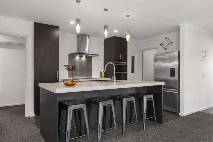 16 Magnetic Place Cromwell_3