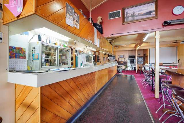 76 King & 143 Main Streets Otautau_1