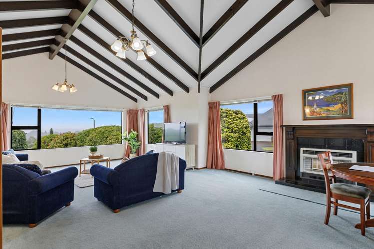 9 Bracken Row Rangatira Park_9