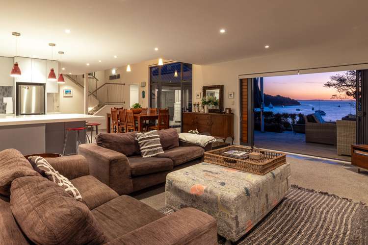 8 Esslin Road Surfdale_7