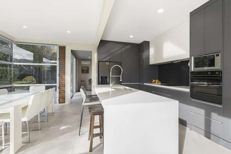 7 Pikitanga Close Tawa_13