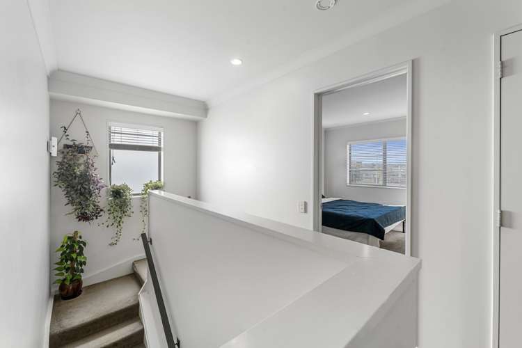 8 Scotsmoor Drive Wattle Downs_15