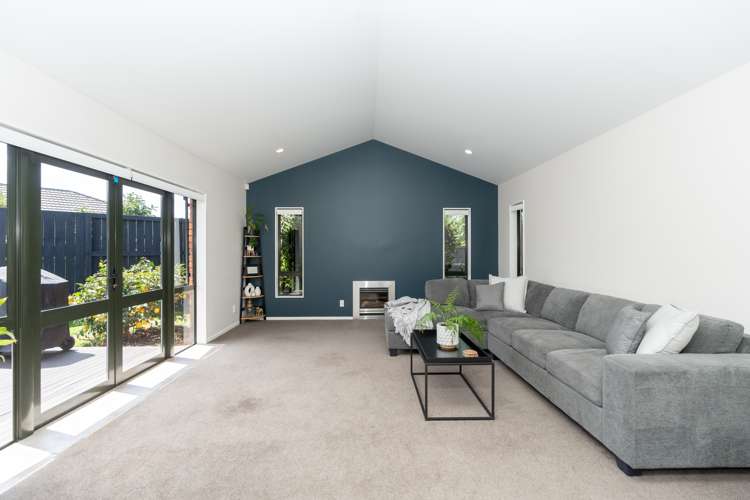 20 Merlin Close Huntington_10