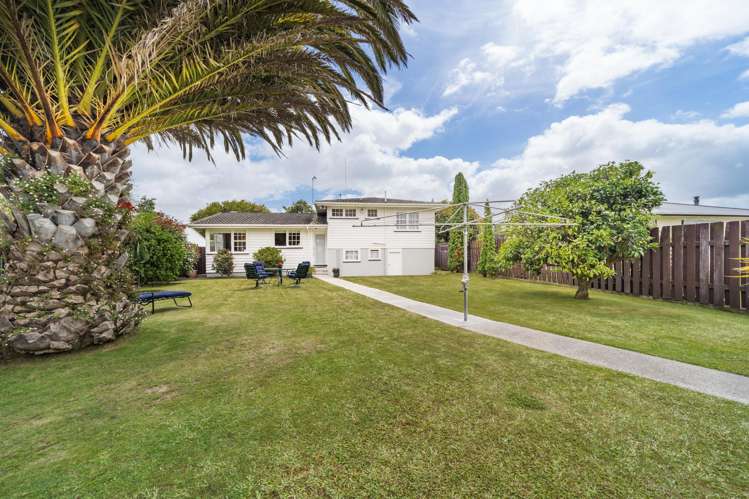 30 Lockhart Avenue Milson_1