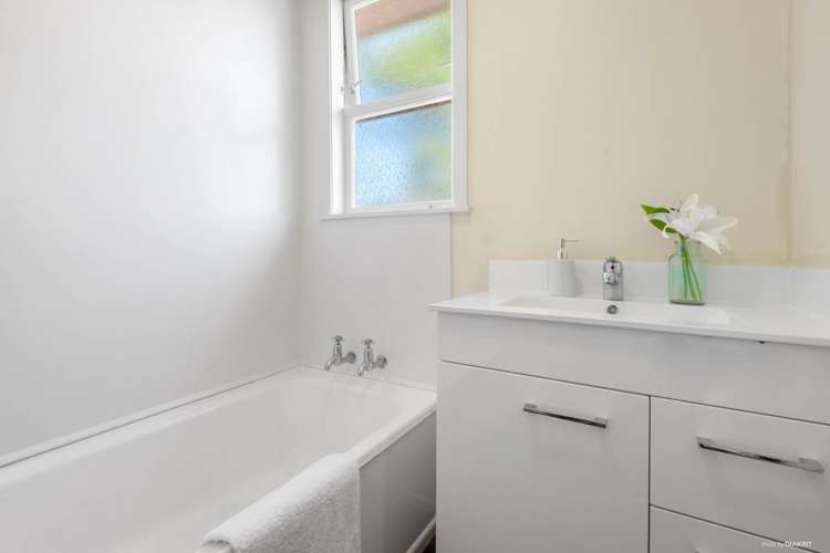 18 Fruitvale Road New Lynn_10