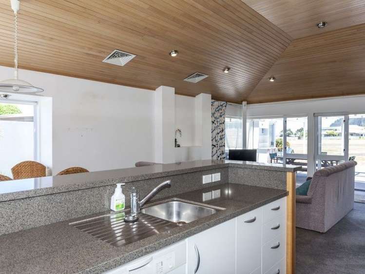 5 Braddock Grove Pauanui_13