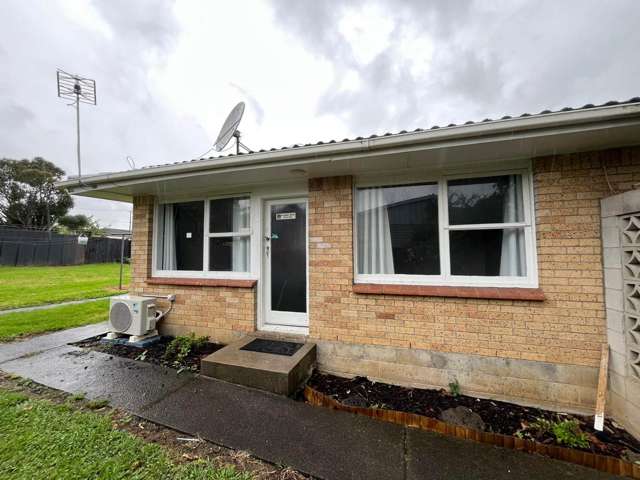 Well-presented 1-bedroom, 1-bathroom unit in O...