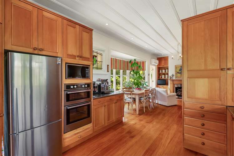 707 Sealey Street Thames_11