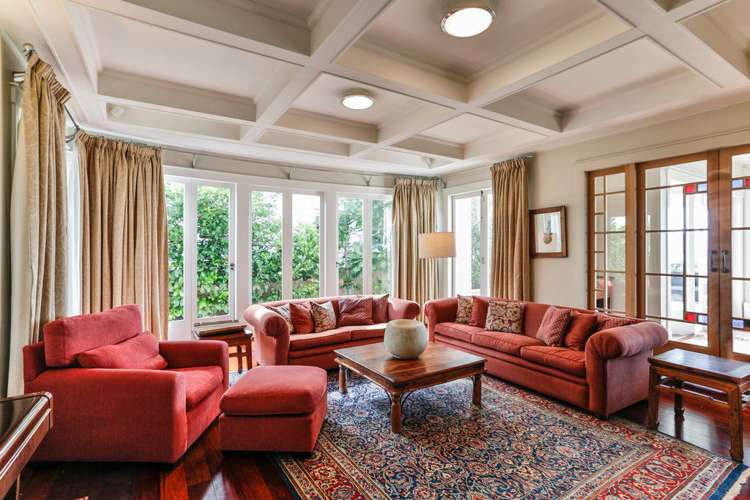 110 Vauxhall Road Narrow Neck_11