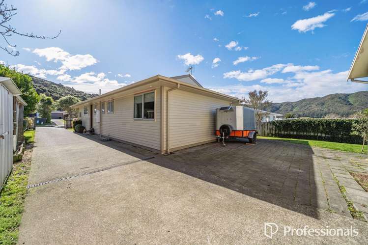 25 Kendal Grove Wainuiomata_17