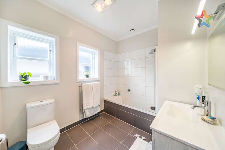 69 Waiwhetu Road Waterloo_10