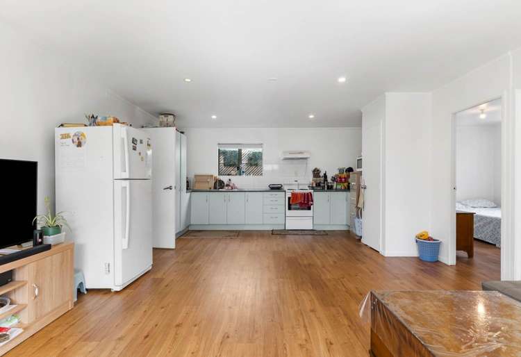 98 Settlement Road Papakura_1