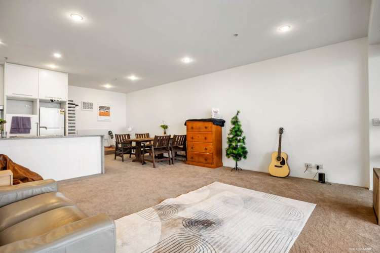 1514/2 Beach Road City Centre_5