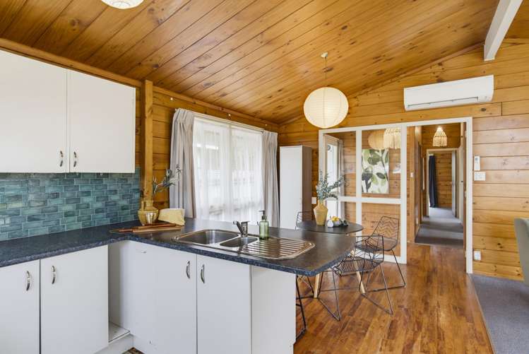 10 Bahama Crescent Paraparaumu Beach_9