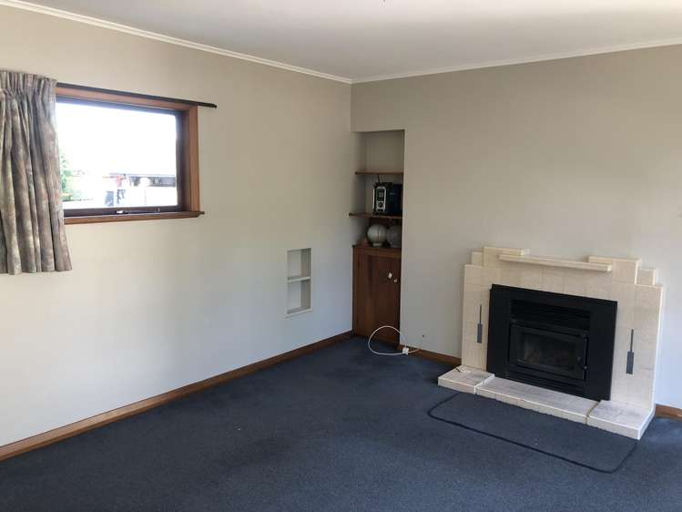 6 Pages Road Allenton_5