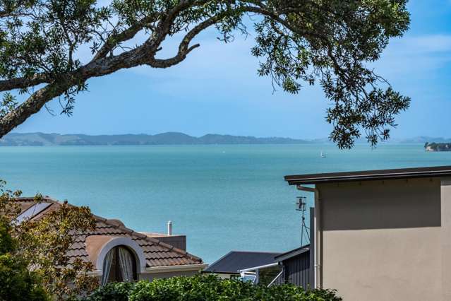 2 Glenoaks Rise Mellons Bay_3