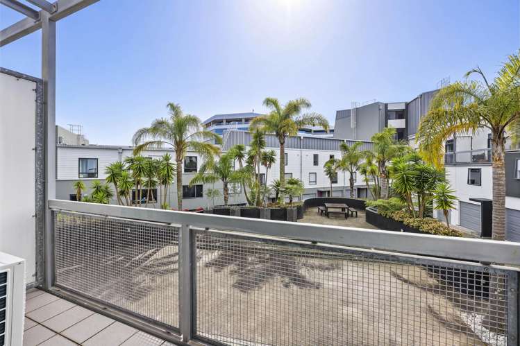 5/39 Pitt Street Auckland Central_12