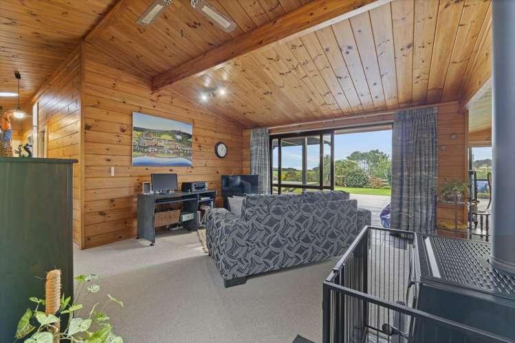 6 Byron Place Whalers Gate_14