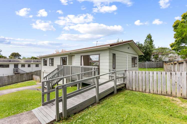 18 Reinga Place Massey_12