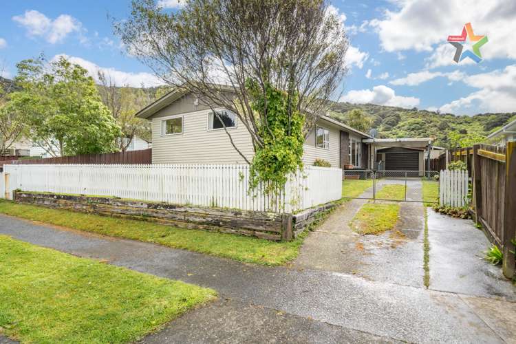 6 Kendal Grove Wainuiomata_23
