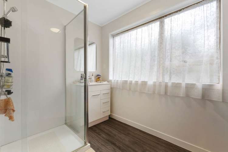 27 Roys Road Weymouth_16