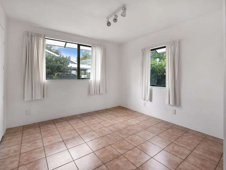 55a Somme Parade Wanganui Central_11