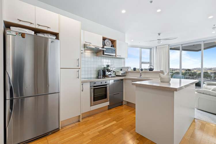510/11 Tamariki Avenue_2