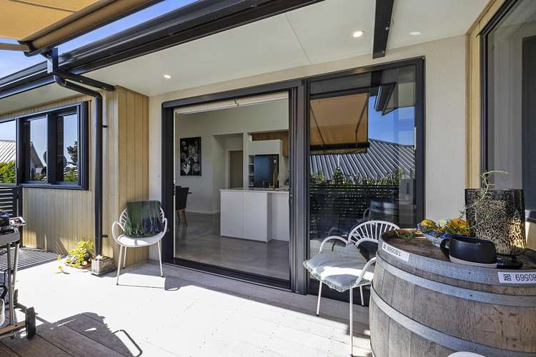 2/31 Links Drive Waiwhakaiho_6