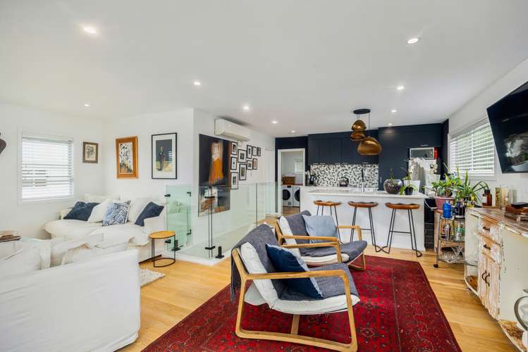 679 Huia Road Parau_9