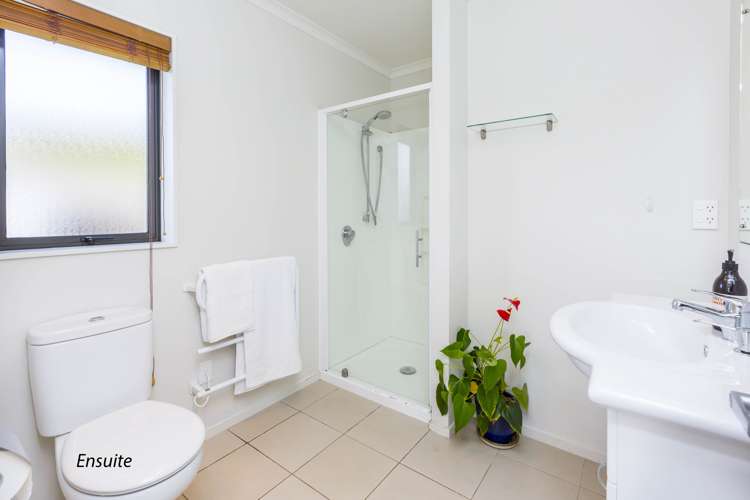 3 Aragon Grove Kingsley Heights_8