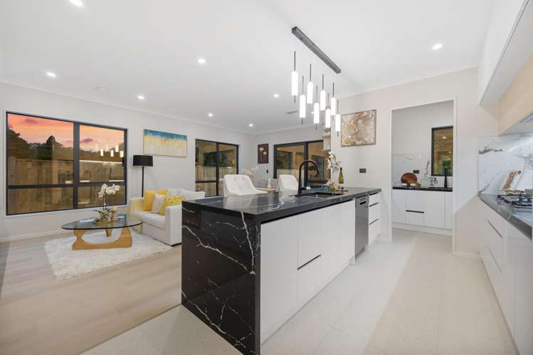 2F Hughs Way Flat Bush_6