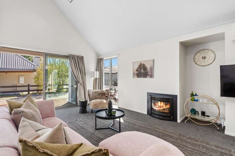 347 Aubrey Road Wanaka_4