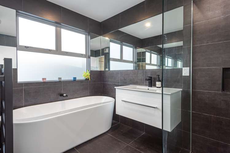 29 Sunline Avenue Lincoln_19