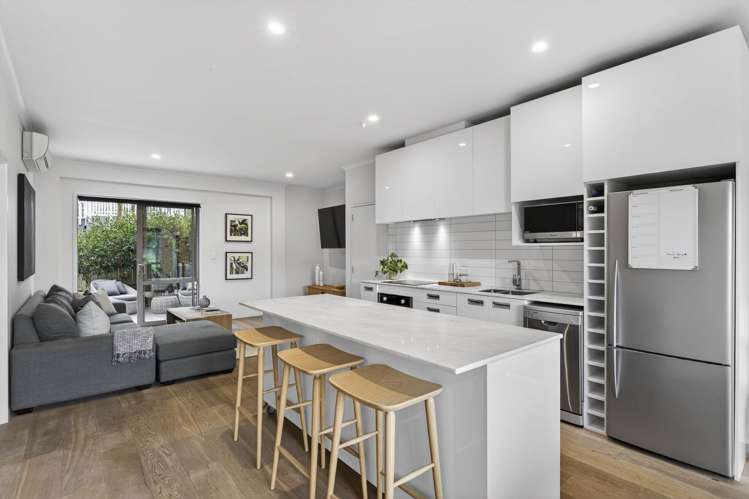 28/27 Powell Street Avondale_4