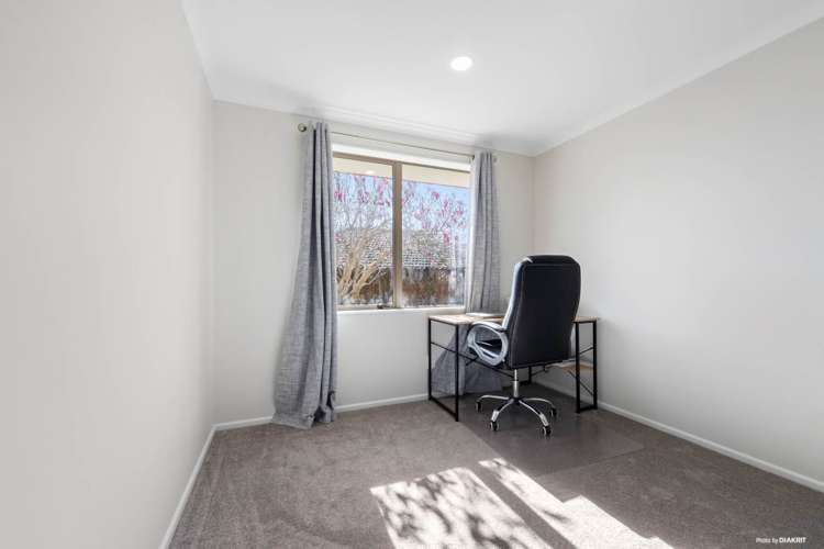 4 Norman Close The Gardens_10