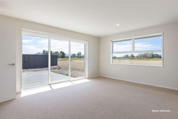 14 Whitehall Drive Springlands_17