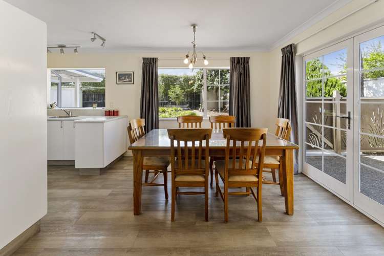 59 Aldinga Avenue Stoke_8