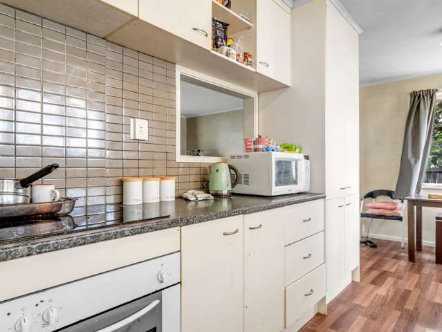 164 Clayton Road Mangakakahi_4