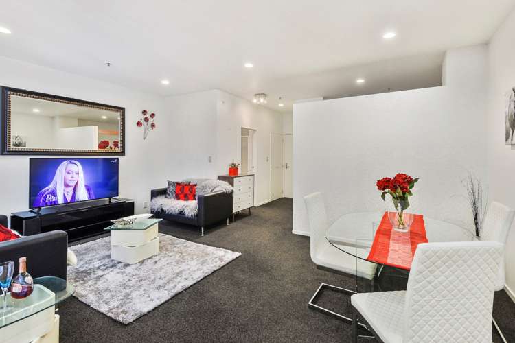 2f/18 Federal Street Auckland Central_1