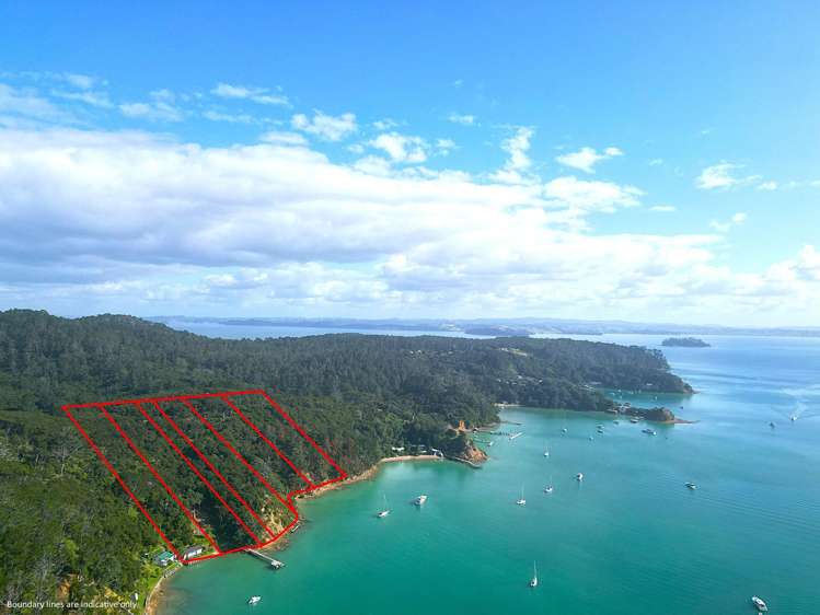 219-222/DP7675 Bon Accord Harbour Kawau Island_1