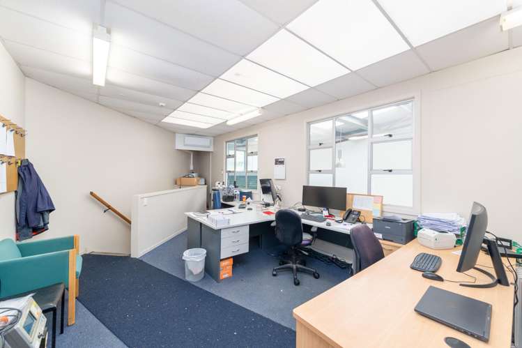 98 Main Road Tawa_10